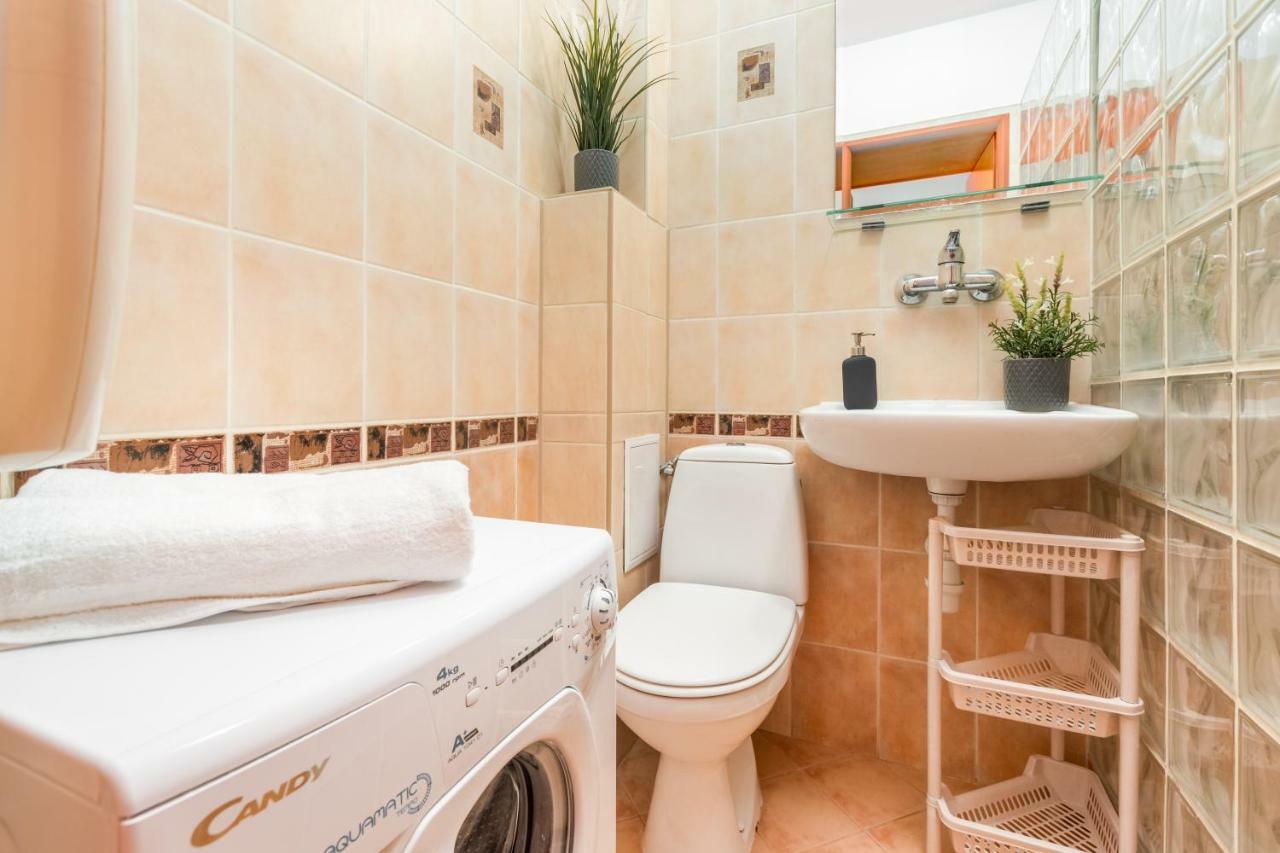 Apartments Wilcza 55 By Noclegi Renters Varsó Kültér fotó